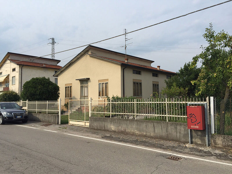 Casa ristrutturata 1 piano anni 60