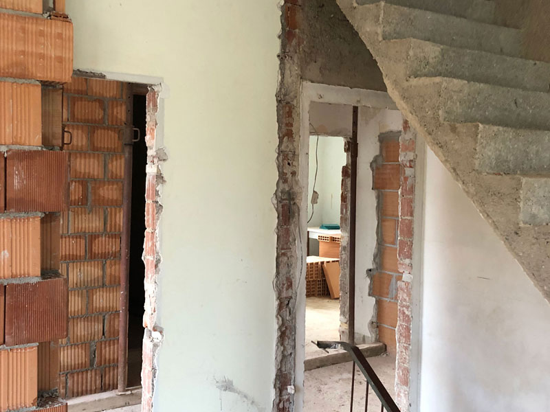 Casa ristrutturata 2 piani anni 60